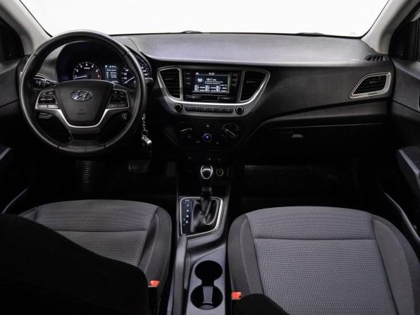 Hyundai Solaris II с пробегом 2019 года, цена 999 000 рублей, 247315 км, седан, Автокод Объявления