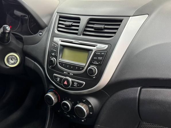 Hyundai Solaris I с пробегом 2012 года, цена 899 900 рублей, 174800 км, седан, Автокод Объявления