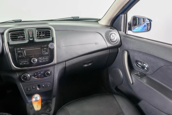 Renault Sandero II с пробегом 2016 года, цена 699 000 рублей, 242900 км, хэтчбек, Автокод Объявления