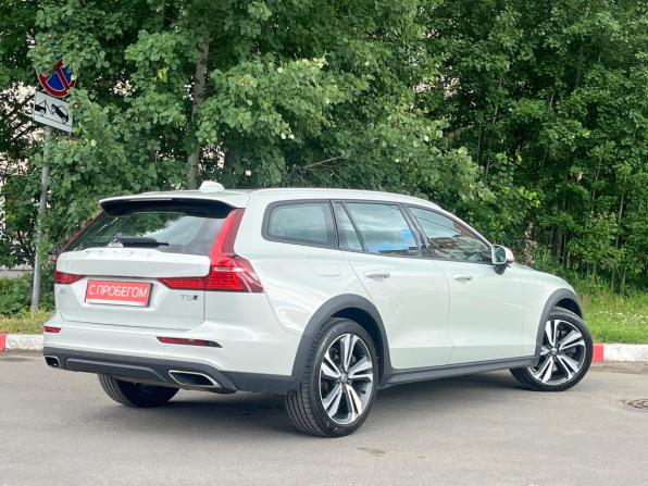 Volvo V60 Cross Country II с пробегом 2019 года, цена 3 999 000 рублей, 62000 км, универсал, Автокод Объявления