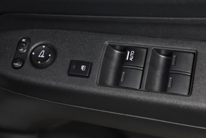 Honda N-WGN I Рестайлинг с пробегом 2018 года, цена 899 000 рублей, 64288 км, хэтчбек, Автокод Объявления