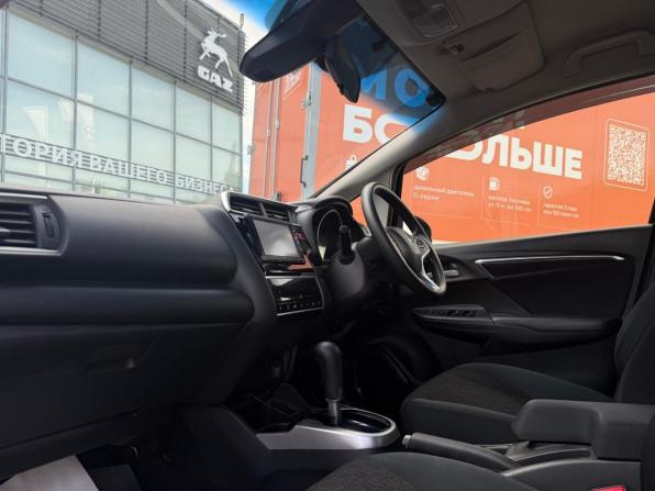Honda Fit III с пробегом 2016 года, цена 1 050 000 рублей, 148951 км, хэтчбек, Автокод Объявления