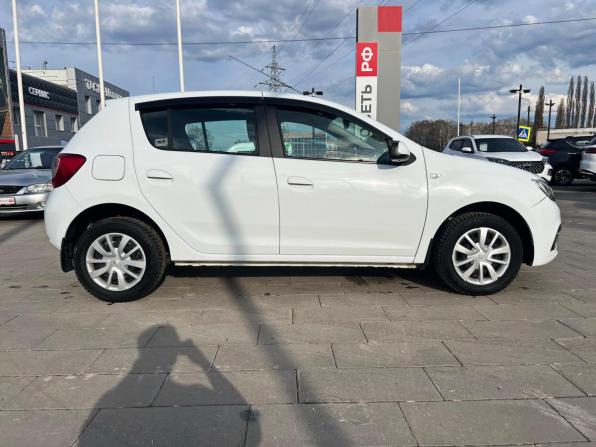 Renault Sandero II Рестайлинг с пробегом 2020 года, цена 924 500 рублей, 66877 км, хэтчбек, Автокод Объявления