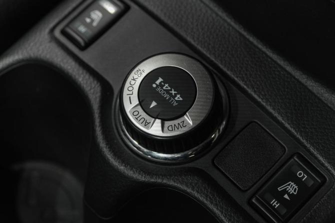 Nissan Qashqai II с пробегом 2018 года, цена 1 909 000 рублей, 70000 км, внедорожник, Автокод Объявления