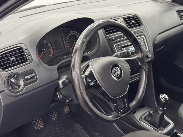 Volkswagen Polo V Рестайлинг с пробегом 2016 года, цена 1 190 000 рублей, 115687 км, седан, Автокод Объявления