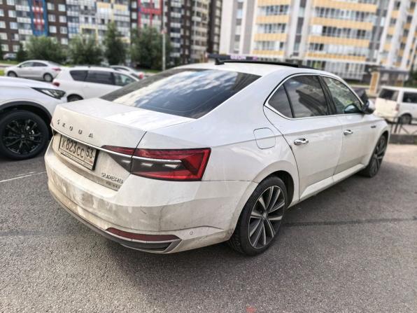 Skoda Superb III Рестайлинг с пробегом 2023 года, цена 2 945 000 рублей, 85600 км, лифтбек, Автокод Объявления