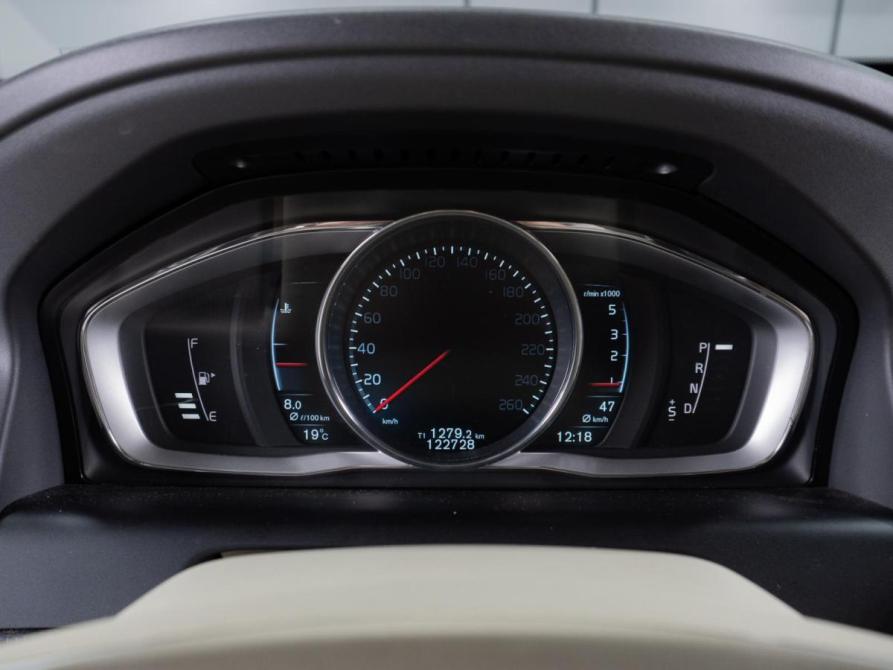 Volvo XC60 I Рестайлинг Тюмень  - изображение 13