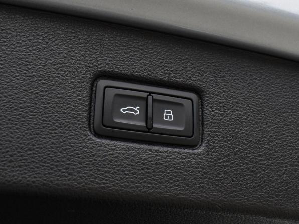 Audi Q7 II (4M) Рестайлинг с пробегом 2023 года, цена 8 400 000 рублей, 35255 км, внедорожник, Автокод Объявления