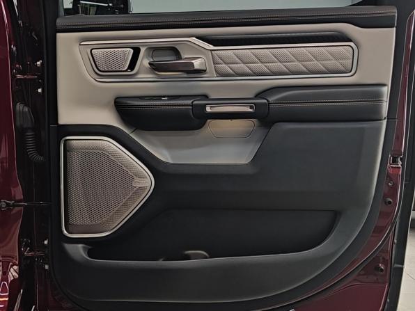 Ram 1500 V Рестайлинг с пробегом 2025 года, цена 11 990 000 рублей, 1 км, пикап, Автокод Объявления