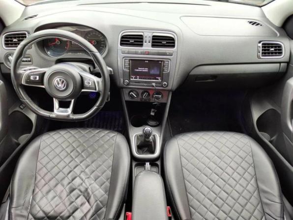 Volkswagen Polo V Рестайлинг с пробегом 2019 года, цена 991 400 рублей, 200000 км, седан, Автокод Объявления