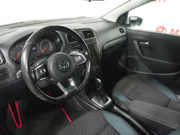 Volkswagen Polo V Рестайлинг с пробегом 2019 года, цена 1 189 000 рублей, 130199 км, седан, Автокод Объявления