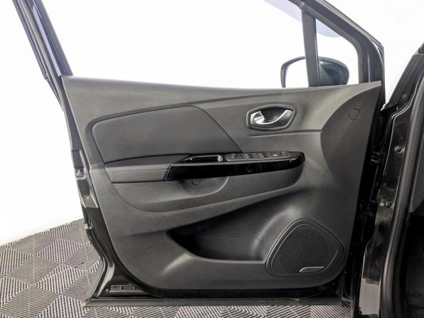 Renault Kaptur I Рестайлинг с пробегом 2020 года, цена 1 640 000 рублей, 95658 км, внедорожник, Автокод Объявления