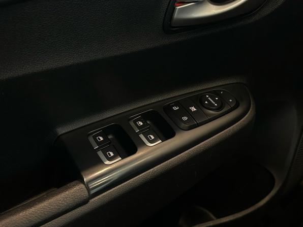 Kia Rio IV с пробегом 2019 года, цена 1 690 000 рублей, 75225 км, хэтчбек, Автокод Объявления