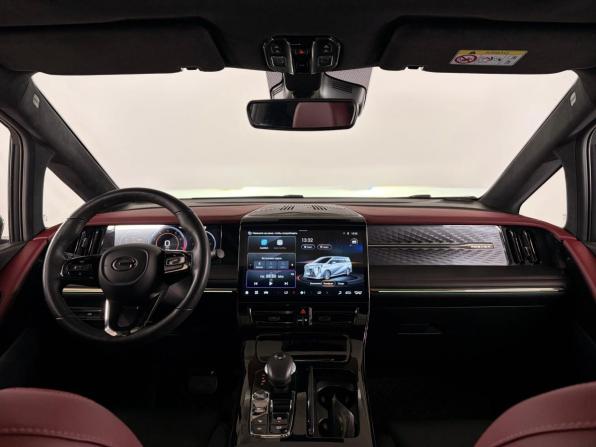 GAC M8 с пробегом 2024 года, цена 4 799 000 рублей, 17798 км, минивэн, Автокод Объявления