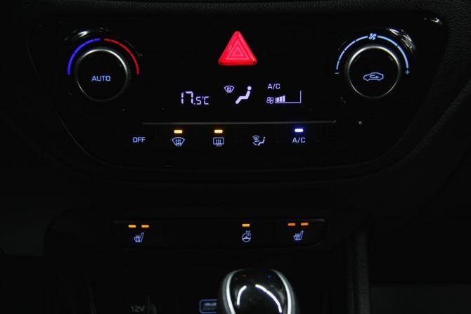 Hyundai Solaris II с пробегом 2020 года, цена 1 499 900 рублей, 138661 км, седан, Автокод Объявления