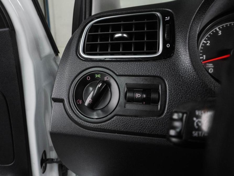Volkswagen Polo V Рестайлинг Воронеж  - изображение 12