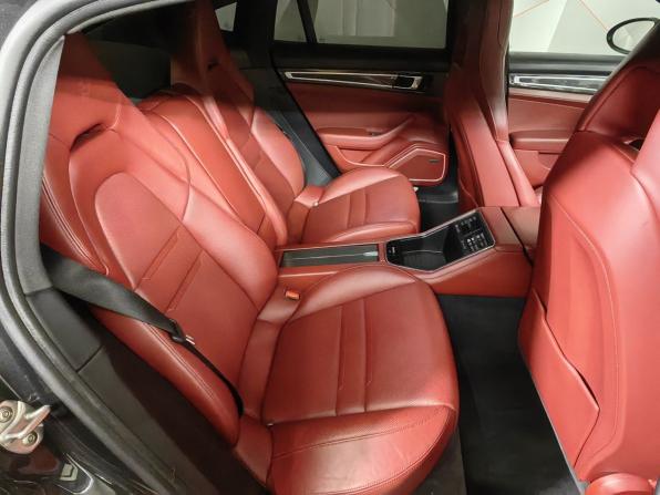 Porsche Panamera II с пробегом 2018 года, цена 5 669 000 рублей, 131500 км, лифтбек, Автокод Объявления