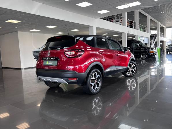 Renault Kaptur I с пробегом 2018 года, цена 995 000 рублей, 248069 км, внедорожник, Автокод Объявления