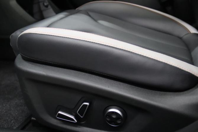 Changan UNI-V I с пробегом 2023 года, цена 2 285 850 рублей, 10774 км, лифтбек, Автокод Объявления