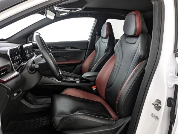 Geely Coolray I Рестайлинг с пробегом 2023 года, цена 1 945 000 рублей, 40300 км, внедорожник, Автокод Объявления