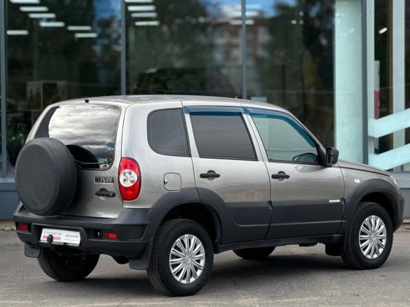 Chevrolet Niva I Рестайлинг с пробегом 2017 года, цена 709 000 рублей, 102018 км, внедорожник, Автокод Объявления