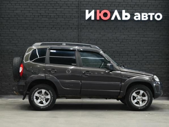 Chevrolet Niva I Рестайлинг с пробегом 2010 года, цена 440 000 рублей, 183118 км, внедорожник, Автокод Объявления