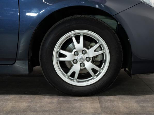 Toyota Prius III (XW30) с пробегом 2010 года, цена 895 000 рублей, 188263 км, лифтбек, Автокод Объявления