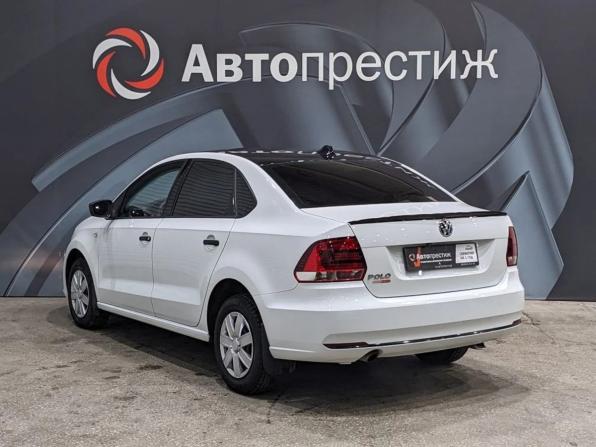 Volkswagen Polo V Рестайлинг с пробегом 2018 года, цена 995 000 рублей, 99150 км, седан, Автокод Объявления
