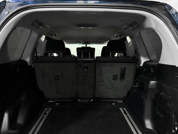 Toyota Land Cruiser Prado 150 Series Рестайлинг 2 с пробегом 2019 года, цена 4 949 000 рублей, 138300 км, внедорожник, Автокод Объявления