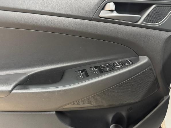 Hyundai Tucson III с пробегом 2016 года, цена 1 750 000 рублей, 176026 км, внедорожник, Автокод Объявления