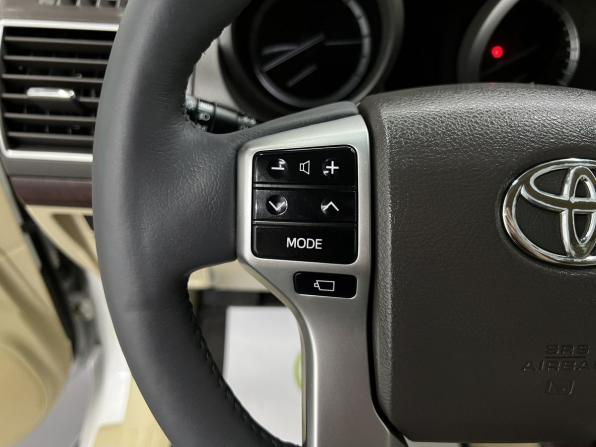 Toyota Land Cruiser Prado 150 Series Рестайлинг 1 с пробегом 2013 года, цена 3 650 000 рублей, 184036 км, внедорожник, Автокод Объявления