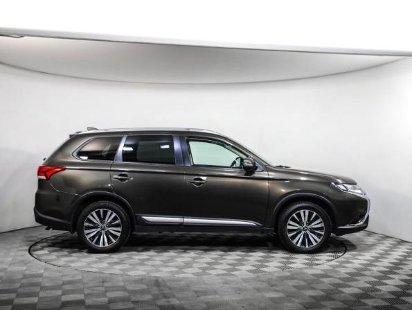 Mitsubishi Outlander III Рестайлинг 3 с пробегом 2020 года, цена 2 099 000 рублей, 110097 км, внедорожник, Автокод Объявления