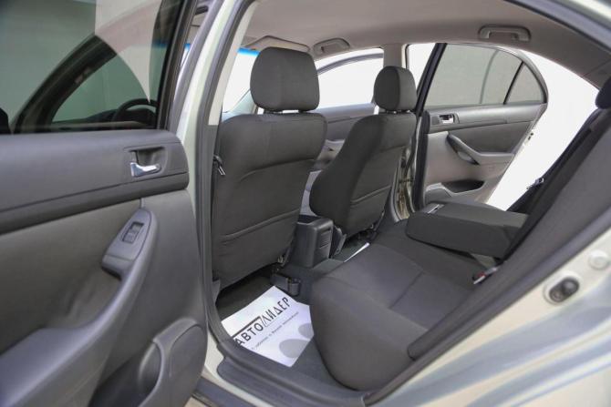 Toyota Avensis II Рестайлинг с пробегом 2008 года, цена 749 000 рублей, 235000 км, седан, Автокод Объявления