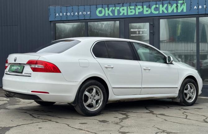 Skoda Superb II Рестайлинг с пробегом 2013 года, цена 1 049 000 рублей, 165214 км, лифтбек, Автокод Объявления