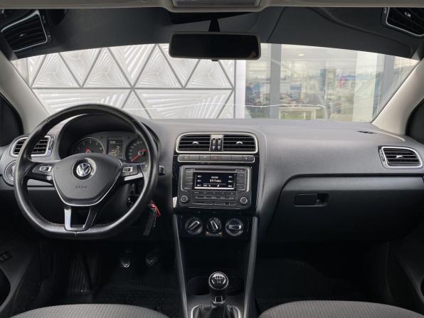 Volkswagen Polo V Рестайлинг с пробегом 2017 года, цена 1 019 000 рублей, 143944 км, седан, Автокод Объявления