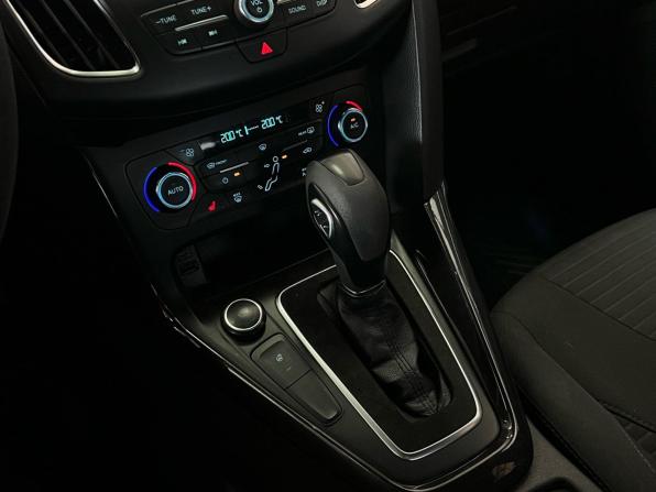 Ford Focus III Рестайлинг с пробегом 2018 года, цена 1 257 000 рублей, 205217 км, седан, Автокод Объявления