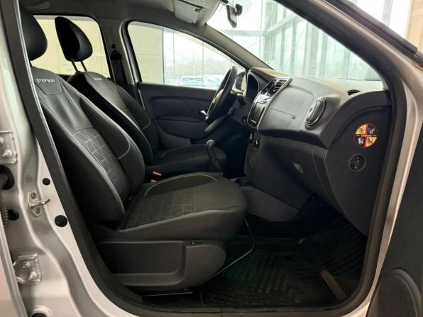 Renault Sandero II Рестайлинг с пробегом 2019 года, цена 929 000 рублей, 155911 км, хэтчбек, Автокод Объявления