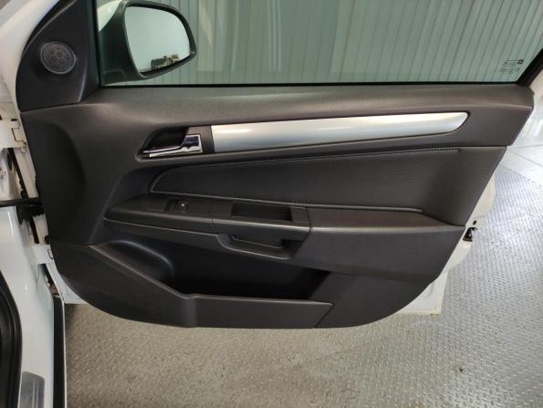 Opel Astra H Рестайлинг с пробегом 2011 года, цена 570 000 рублей, 173236 км, седан, Автокод Объявления