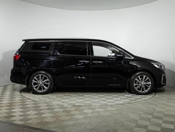 Kia Carnival III с пробегом 2020 года, цена 2 970 000 рублей, 134720 км, минивэн, Автокод Объявления