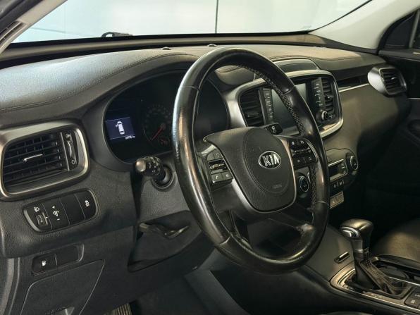 Kia Sorento III Prime Рестайлинг с пробегом 2018 года, цена 1 967 000 рублей, 247951 км, внедорожник, Автокод Объявления