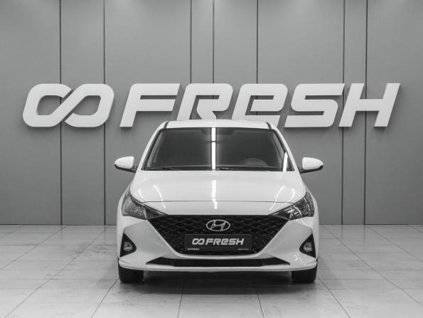 Hyundai Solaris II Рестайлинг с пробегом 2021 года, цена 1 590 000 рублей, 57922 км, седан, Автокод Объявления