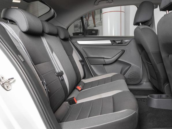 Skoda Rapid I Рестайлинг с пробегом 2019 года, цена 1 360 000 рублей, 83000 км, лифтбек, Автокод Объявления