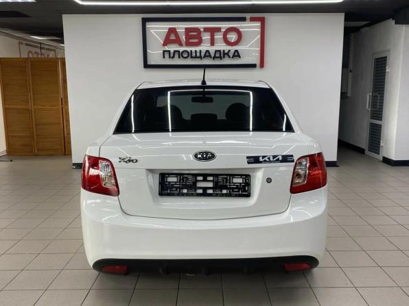 Kia Rio II Рестайлинг с пробегом 2011 года, цена 659 000 рублей, 240000 км, седан, Автокод Объявления