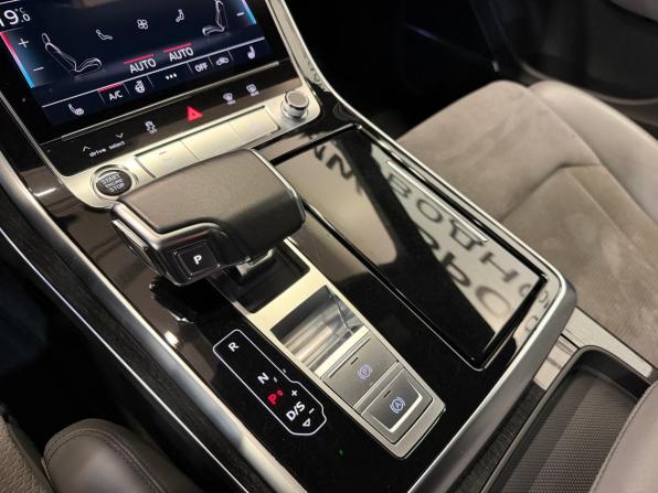 Audi Q8 I (4M) с пробегом 2021 года, цена 6 590 000 рублей, 123964 км, внедорожник, Автокод Объявления