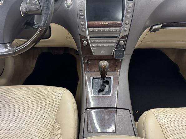 Lexus ES V Рестайлинг с пробегом 2010 года, цена 1 160 000 рублей, 353093 км, седан, Автокод Объявления