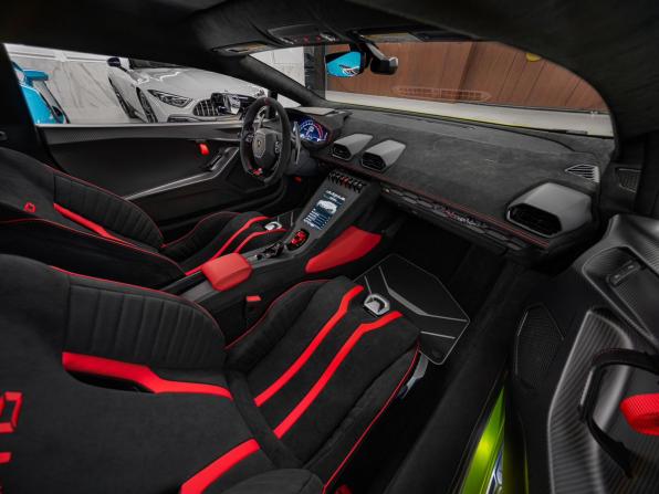 Lamborghini Huracán I Рестайлинг с пробегом 2024 года, цена 39 990 000 рублей, 88 км, купе, Автокод Объявления