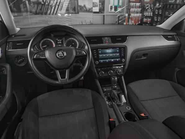 Skoda Octavia III (A7) Рестайлинг с пробегом 2017 года, цена 1 499 000 рублей, 151400 км, лифтбек, Автокод Объявления