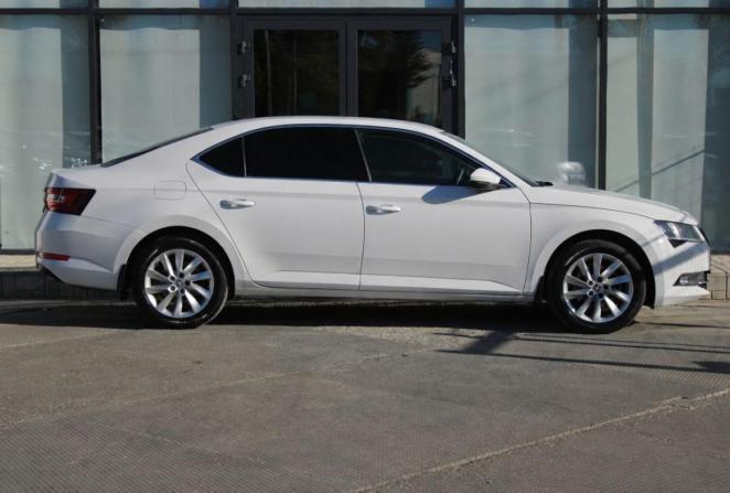 Skoda Superb III с пробегом 2019 года, цена 1 990 000 рублей, 168554 км, лифтбек, Автокод Объявления