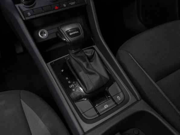 Skoda Karoq I с пробегом 2020 года, цена 2 175 000 рублей, 102110 км, внедорожник, Автокод Объявления