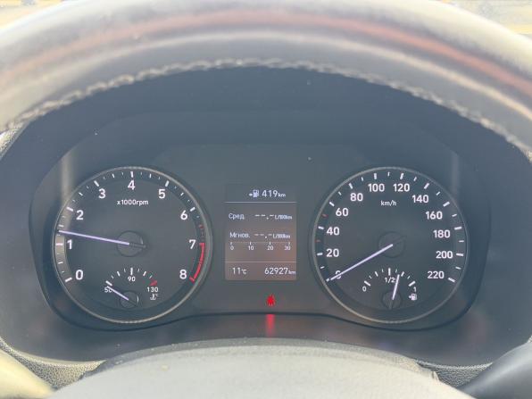 Hyundai Solaris II с пробегом 2019 года, цена 1 380 000 рублей, 62927 км, седан, Автокод Объявления